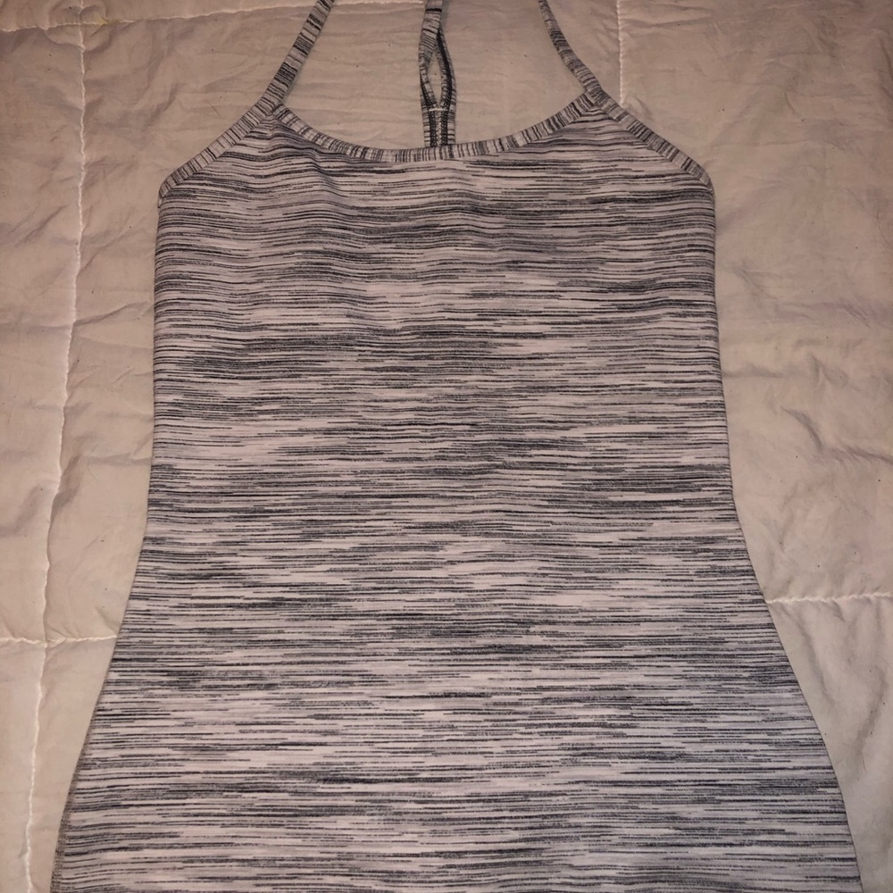 Lululemon flow tank